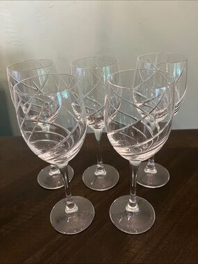 Mikasa Clear Etched Spiral Wine Glasses - Set of 5